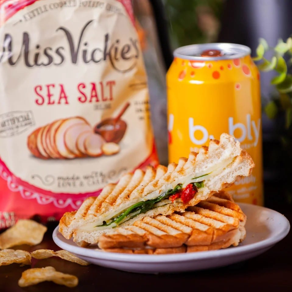 Mo' Melt, Chips & Hot Latte Combo.